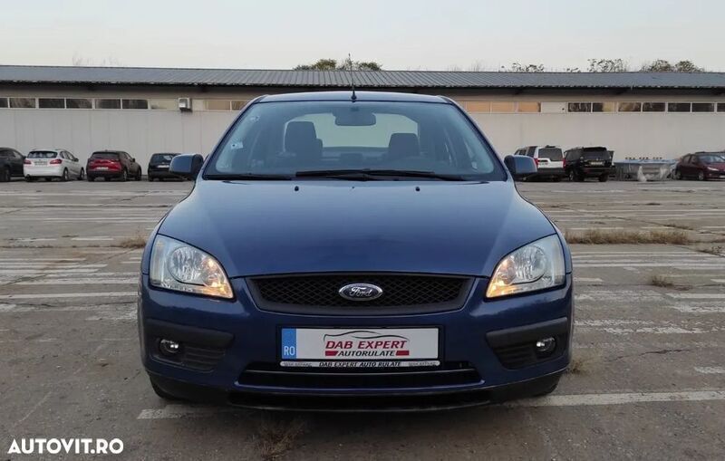 Second-hand Ford Focus Trend 100 CP (73 kW) 2007 Albastru Berlinǎ