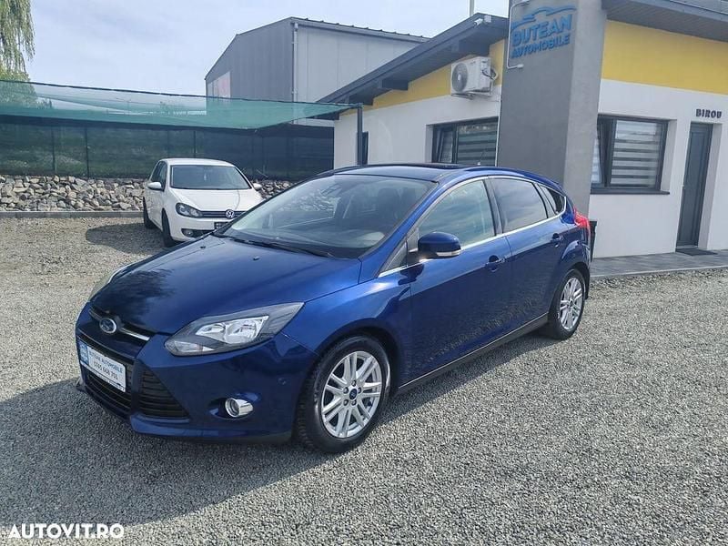 Culoarealbastru Utilizat 2013 Ford Focus Titanium Hatchback | 5.500 EUR (Preț bun) - Imagine 1/4