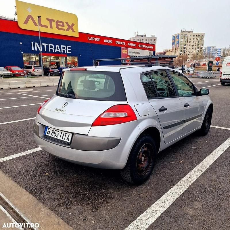 Culoareargint Utilizat 2008 Renault Mégane II Expression Break | 1.200 EUR (Super Preț) - Imagine 1/4