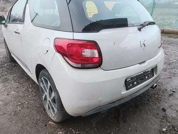 Second-hand DS Automobiles DS3 82 CP (60 kW) 2016 Hatchback