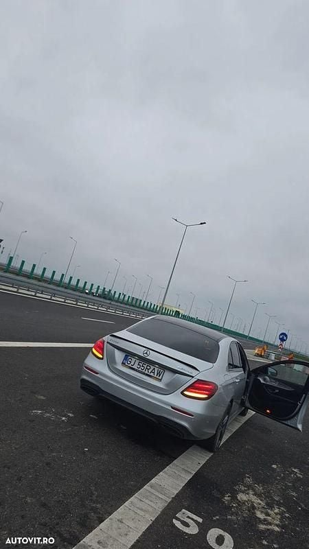 Culoaregri Utilizat 2017 Mercedes E220 AMG line Coupe | 19.000 EUR (Super Preț) - Imagine 1/4