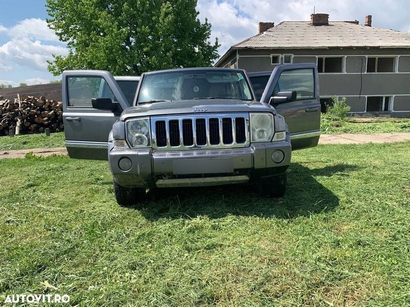 Gri Utilizat 2008 Jeep Commander Limited SUV | 4.999 EUR - Imagine 1/4