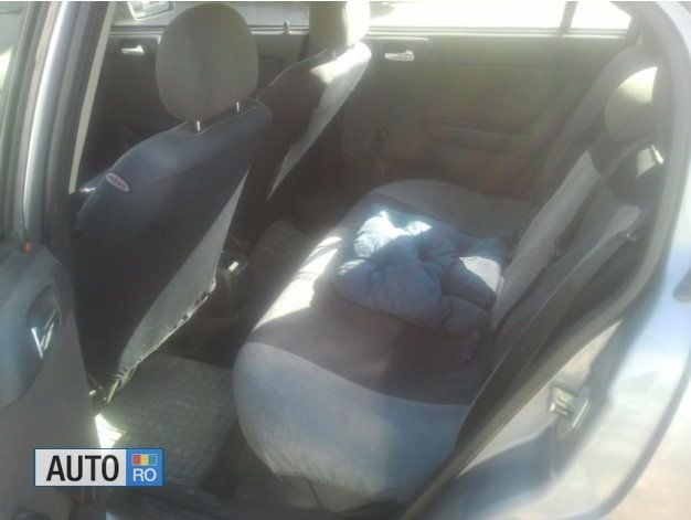 Second-hand Opel Astra 59 CP (43 kW) 2008 Gri Hatchback