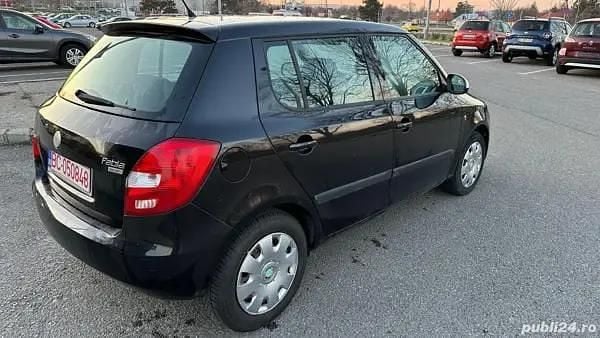 Second-hand Skoda Fabia 79 CP (58 kW) 2010 Negru Hatchback