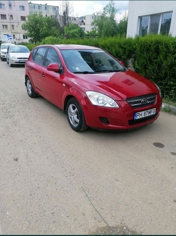 Utilizat 2009 Kia Ceed Hatchback | 3.650 EUR (Preț OK) - Imagine 1/4