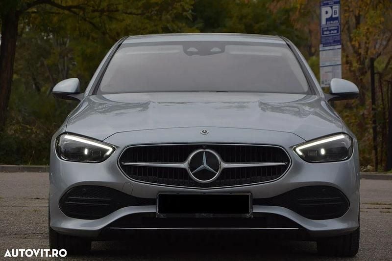 Culoareargint Utilizat 2022 Mercedes C220 AMG line Berlinǎ | 28.750 EUR (Preț OK) - Imagine 1/4