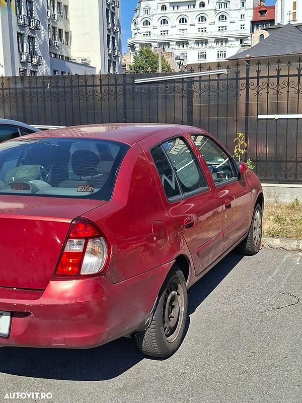 Second-hand Renault Clio II 65 CP (47 kW) 2006 Culoarerosu Berlinǎ