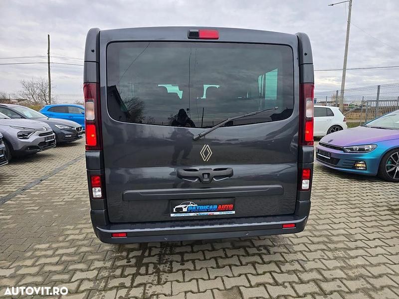 Second-hand Renault Trafic Evolution 150 CP (110 kW) 2024 Culoaregri Monovolum