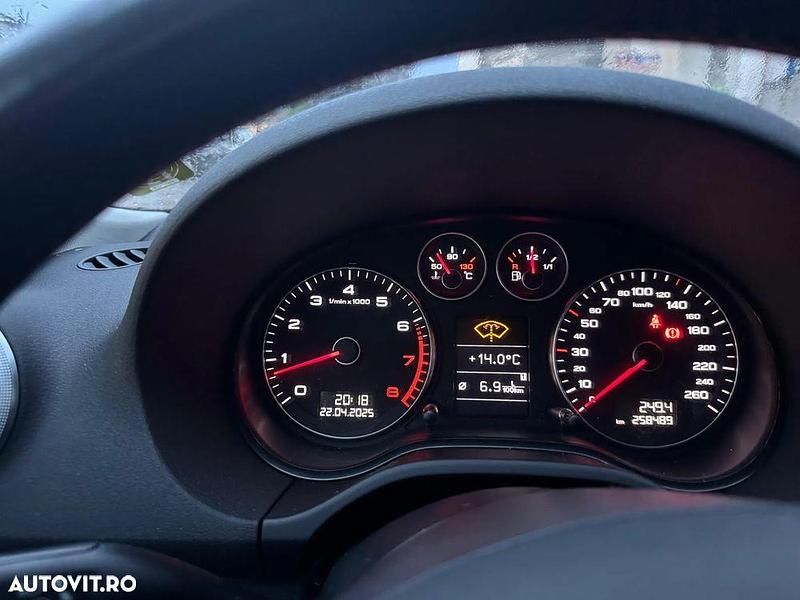 Second-hand Audi A3 Attraction 125 CP (91 kW) 2009 Culoarealb Hatchback