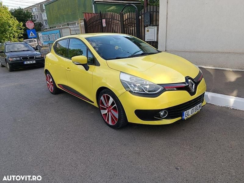 Culoaregalbeuriu Utilizat 2013 Renault Clio IV Intens Hatchback | 5.000 EUR (Preț OK) - Imagine 1/4