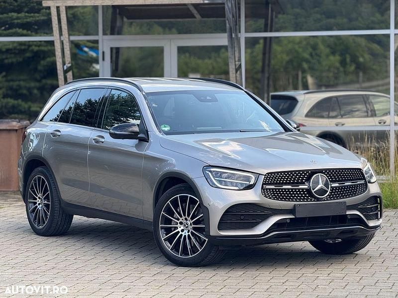 Culoareargint Utilizat 2019 Mercedes GLC220 AMG line SUV | 33.990 EUR (Preț OK) - Imagine 1/4