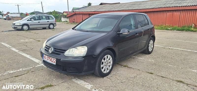 Culoarenegru Second-hand 2005 VW Golf IV Edition Hatchback | 2.650 EUR (Preț OK) - Imagine 1/4