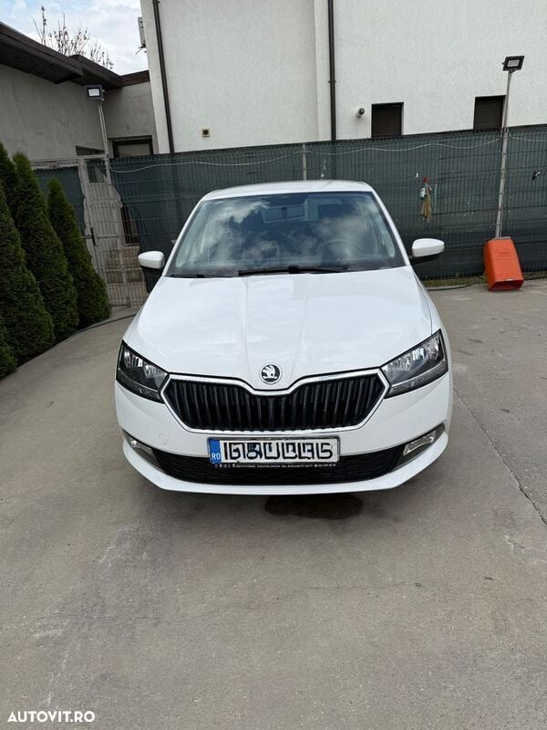 Alb Utilizat 2021 Skoda Fabia Ambition Break | 8.600 EUR (Preț bun) - Imagine 1/4
