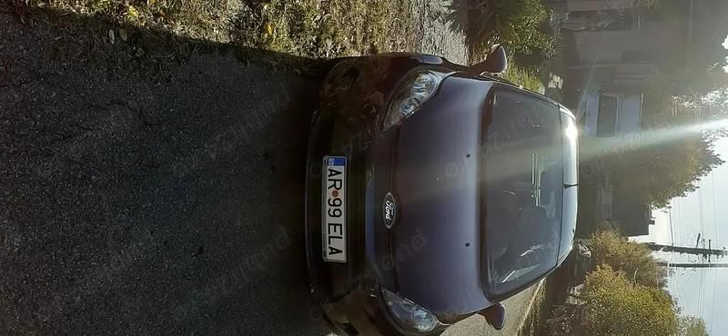Albastru Utilizat 2012 Ford Fiesta Hatchback | 4.190 EUR (Preț OK) - Imagine 1/4