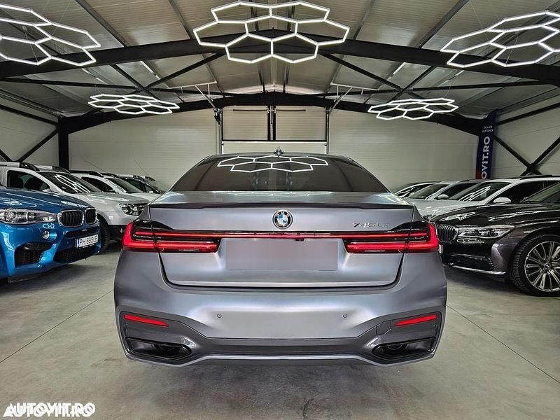 Second-hand BMW 745e Shadowline 394 CP (289 kW) 2020 Culoaregri Berlinǎ