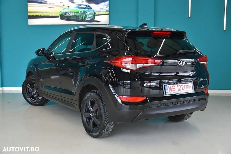 Second-hand Hyundai Tucson Style 116 CP (85 kW) 2016 Culoarenegru SUV
