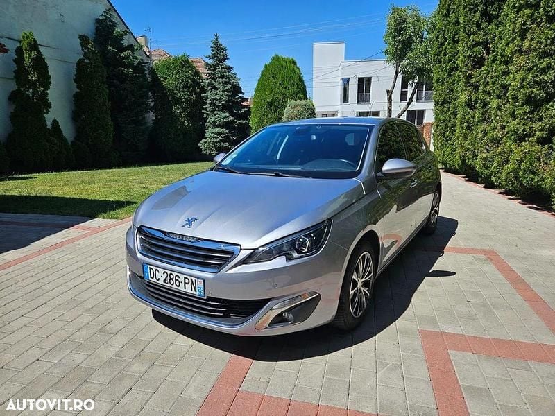 Gri Utilizat 2014 Peugeot 308 Active Hatchback | 5.900 EUR (Preț bun) - Imagine 1/4