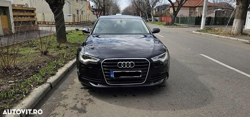 Culoarenegru Utilizat 2012 Audi A6 Berlinǎ | 10.000 EUR (Preț bun) - Imagine 1/4