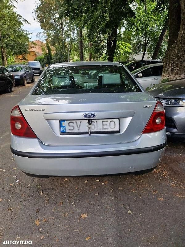 Culoaregri Utilizat 2005 Ford Mondeo Ambiente Hatchback | 1.500 EUR (Super Preț) - Imagine 1/3