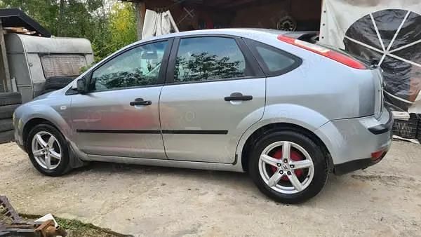 Second-hand Ford Focus 90 CP (66 kW) 2005 Hatchback