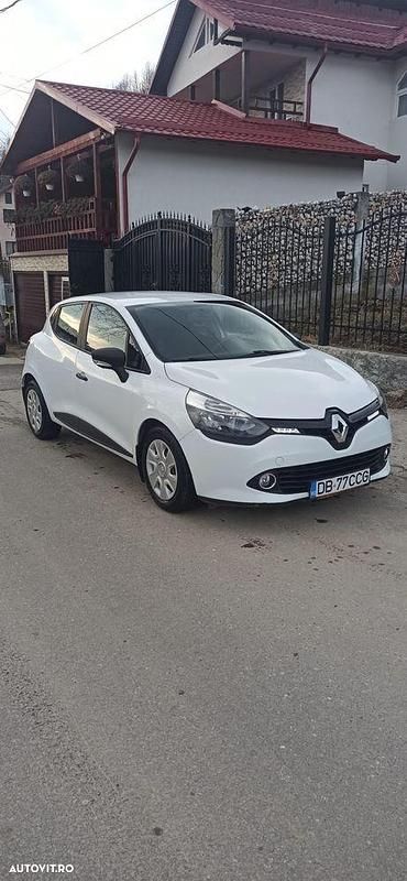 Second-hand Renault Clio IV Expression 75 CP (55 kW) 2015 Culoarealb Berlinǎ