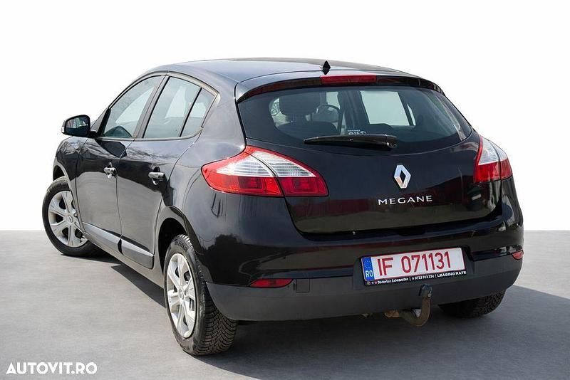 Second-hand Renault Mégane III Authentique 100 CP (73 kW) 2011 Culoarenegru Hatchback