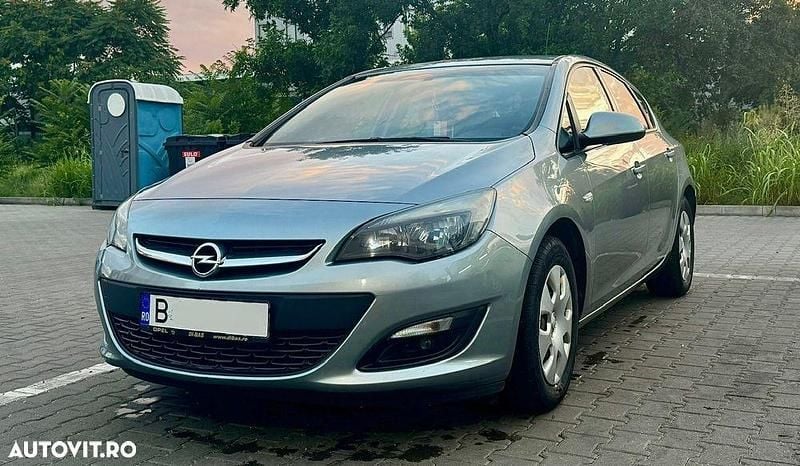 Second-hand Opel Astra Essentia 110 CP (80 kW) 2015 Gri Hatchback