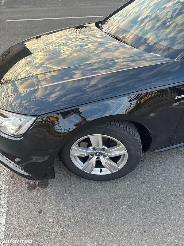 Second-hand Audi A4 150 CP (110 kW) 2016 Culoarenegru Berlinǎ