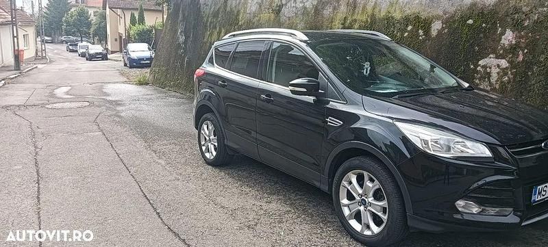 Negru Utilizat 2014 Ford Kuga Individual SUV | 8.500 EUR (Preț OK) - Imagine 1/4