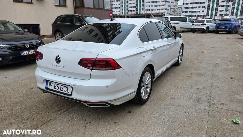 Second-hand VW Passat Elegance 150 CP (110 kW) 2021 Culoarealb Berlinǎ