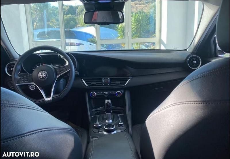 Second-hand Alfa Romeo Giulia Super 190 CP (139 kW) 2020 Culoarealb Berlinǎ