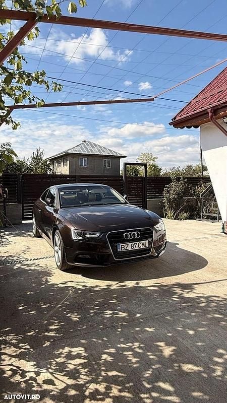 Culoaremaro Utilizat 2013 Audi A5 Coupe | 14.500 EUR (Puțin scump) - Imagine 1/4