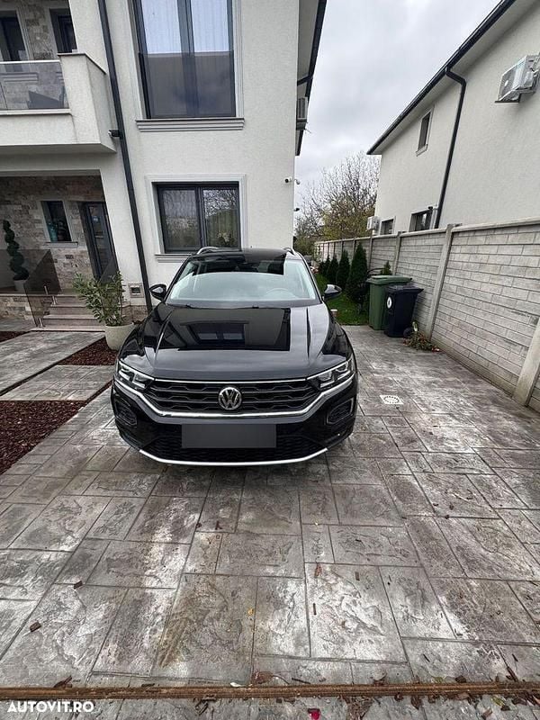 Second-hand VW T-Roc 150 CP (110 kW) 2019 Culoarenegru SUV