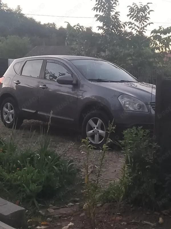 Utilizat 2009 Nissan Qashqai SUV | 3.300 EUR (Super Preț) - Imagine 1/4