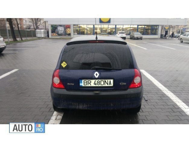 Albastru Utilizat 2002 Renault Clio II Hatchback | 850 EUR (Preț bun) - Imagine 1/4
