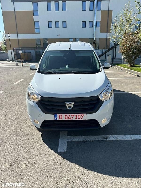 Culoarealb Utilizat 2016 Dacia Dokker Comfort Van | 4.999 EUR (Preț bun) - Imagine 1/4