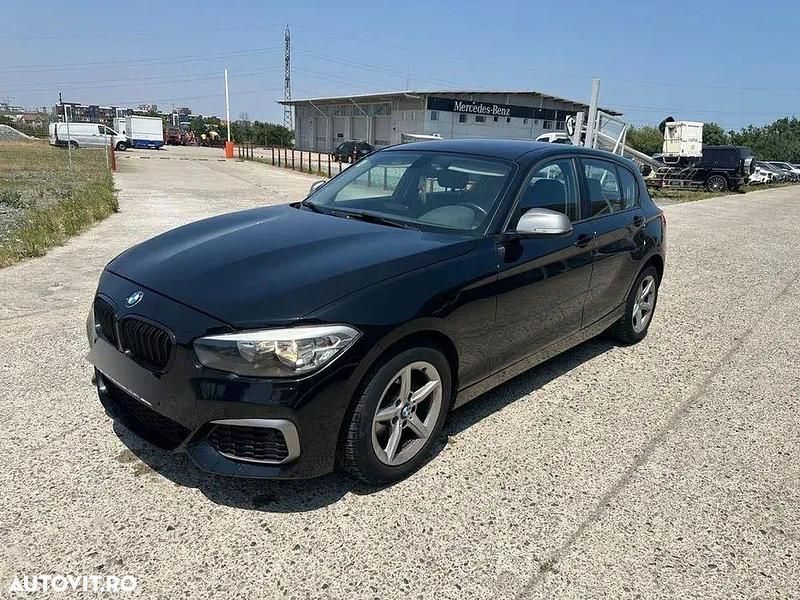 Culoarenegru Utilizat 2016 BMW 116 Sport Line Hatchback | 6.300 EUR (Super Preț) - Imagine 1/4