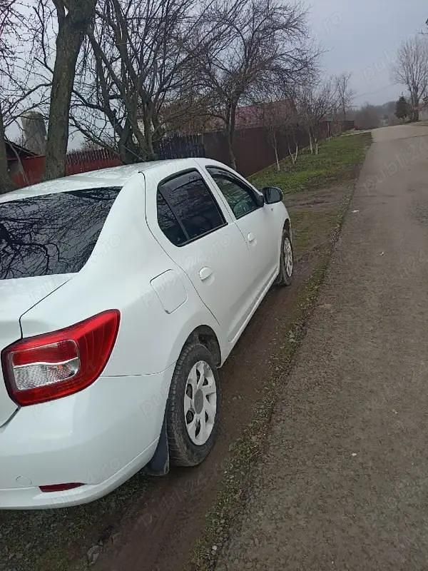 Second-hand Dacia Logan 90 CP (66 kW) 2015 Alb Berlinǎ