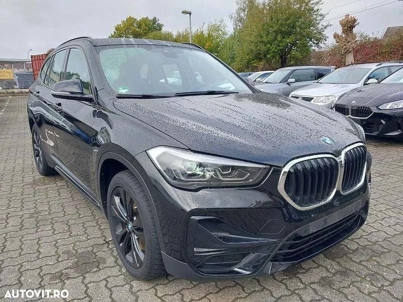 Culoarenegru Utilizat 2022 BMW X1 xLine SUV | 20.499 EUR - Imagine 1/4
