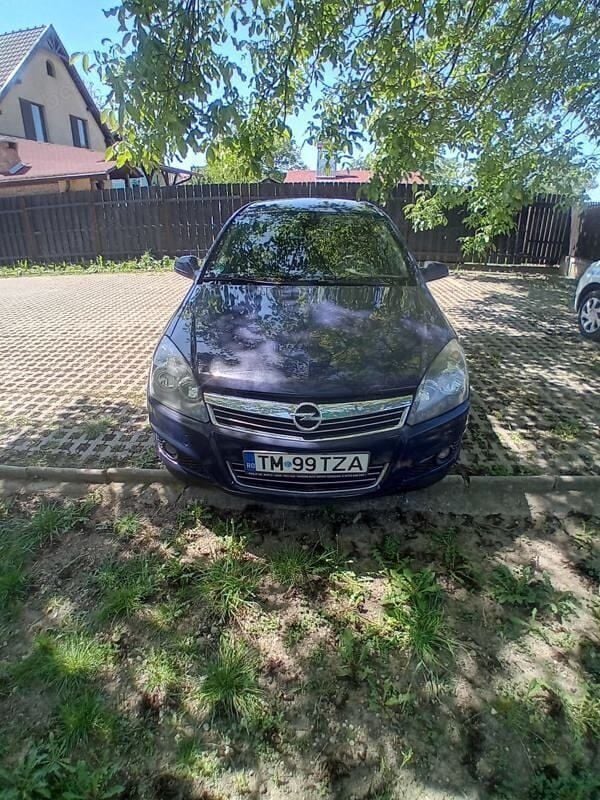 Albastru Utilizat 2010 Opel Astra Enjoy Break | 2.100 EUR (Preț bun) - Imagine 1/4