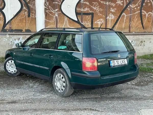 Second-hand VW Passat 105 CP (77 kW) 2001 Berlinǎ