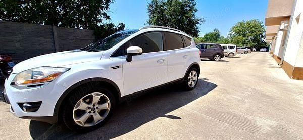 Alb Utilizat 2010 Ford Kuga Titanium SUV | 5.600 EUR (Preț OK) - Imagine 1/4