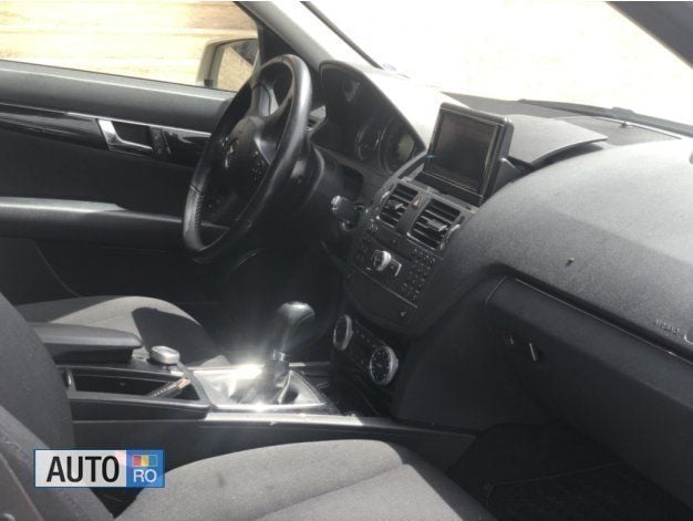 Second-hand Mercedes C200 140 CP (102 kW) 2011 Bej Break