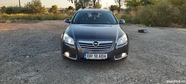 Utilizat 2013 Opel Insignia Break | 2.900 EUR - Imagine 1/4