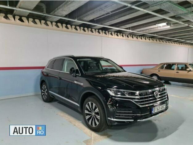 Negru Utilizat 2019 VW Touareg SUV | 55.500 EUR - Imagine 1/4