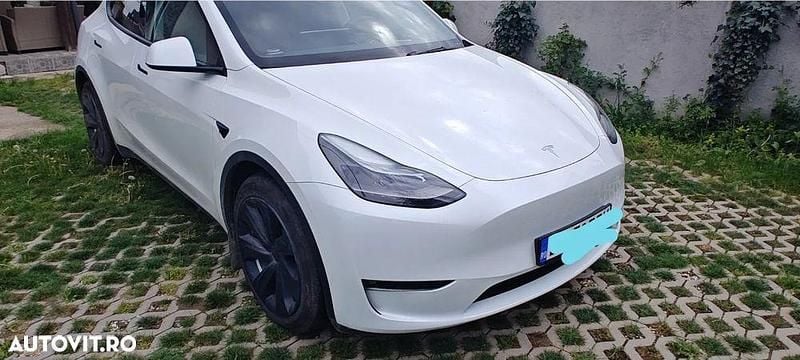 Second-hand Tesla Model Y Long Range AWD 258 kW (351 CP) 2023 Culoarealb SUV