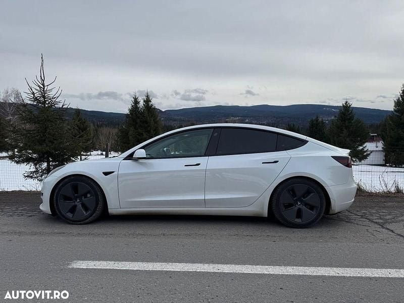 Second-hand Tesla Model 3 366 kW (498 CP) 2023 Culoarealb Berlinǎ