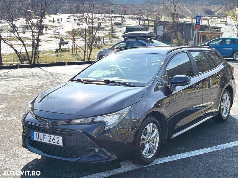 Second-hand Toyota Corolla 140 CP (102 kW) 2023 Culoarenegru Break