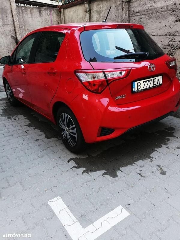 Culoarerosu Second-hand 2019 Toyota Yaris | 11.800 EUR (Super Preț) - Imagine 1/4