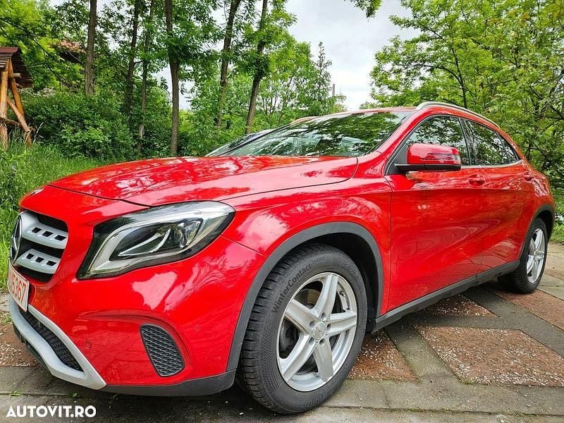 Culoarerosu Utilizat 2017 Mercedes GLA180 StreetStyle SUV | 15.990 EUR (Preț bun) - Imagine 1/4